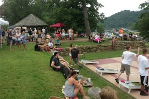 playing_cornhole_on_the_mon